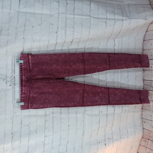 Victoria Secret Womans Pink Burgundy Yoga Pants New S - Picture 1 of 8